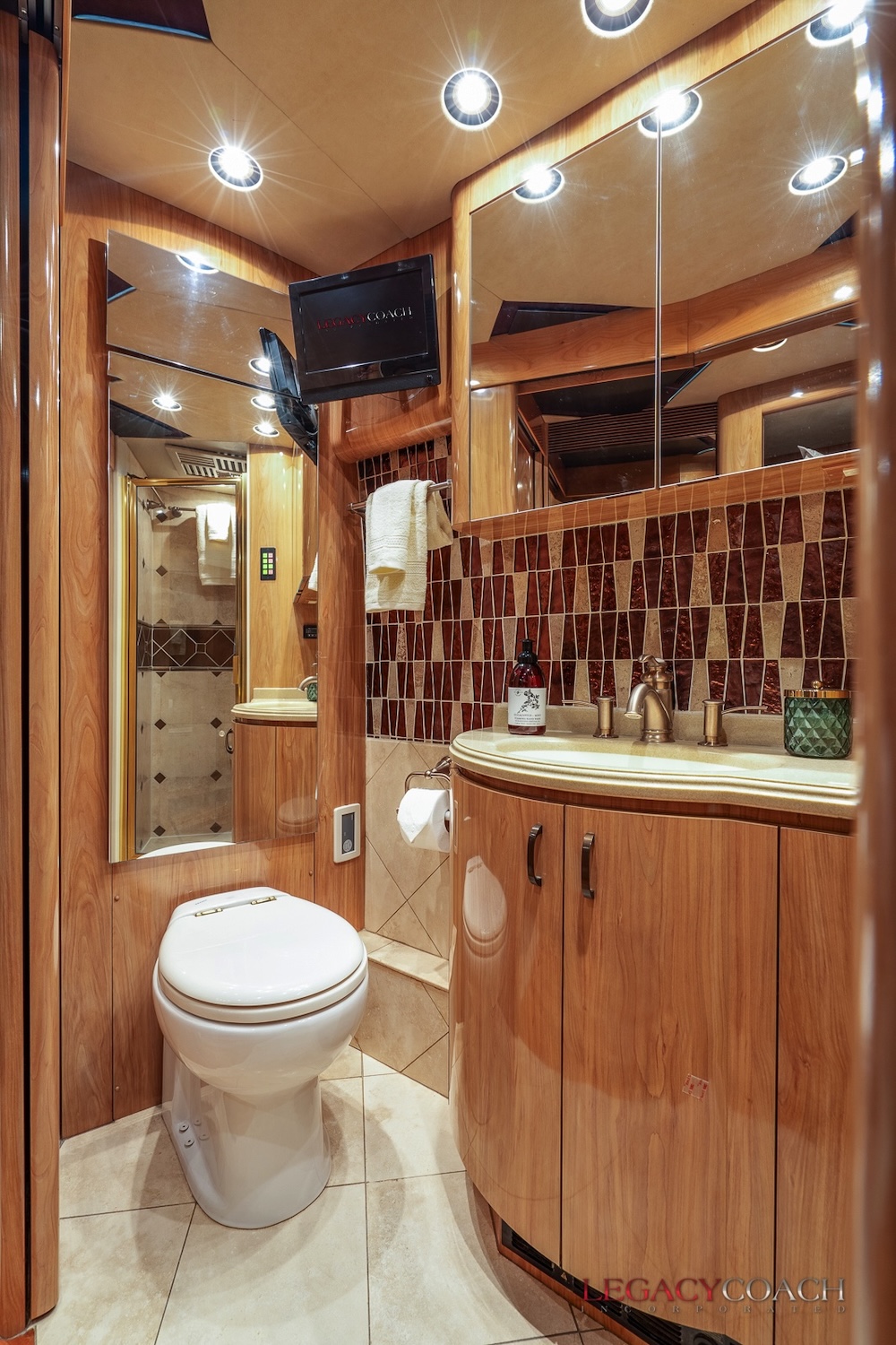 2006 Prevost Marathon H3-45 For Sale