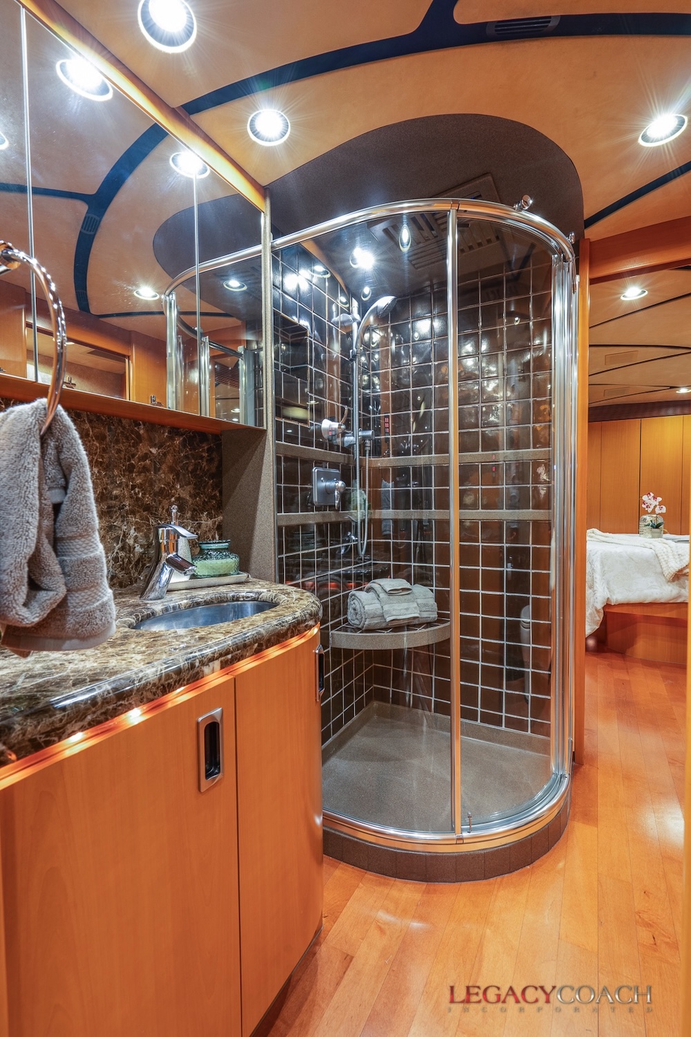 2006 Prevost Marathon H3-45 For Sale