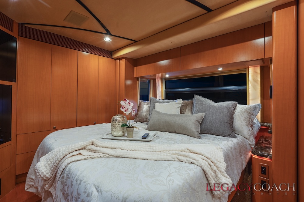 2006 Prevost Marathon H3-45 For Sale