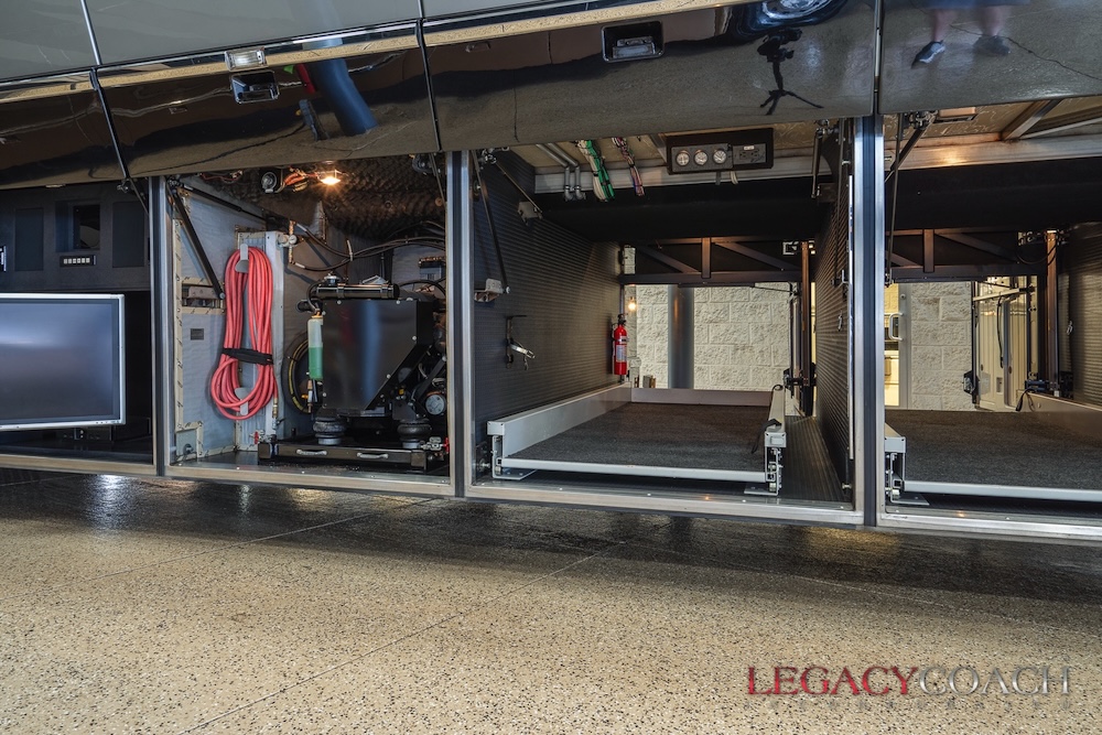 2006 Prevost Marathon H3-45 For Sale