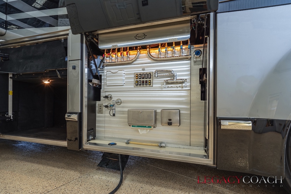 2006 Prevost Marathon H3-45 For Sale