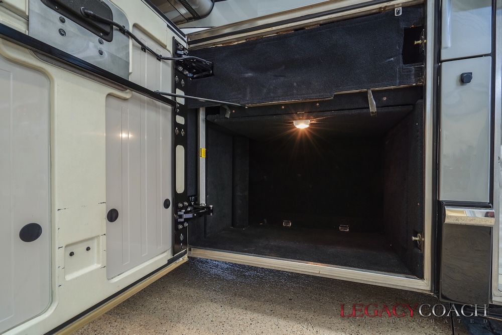 2006 Prevost Marathon H3-45 For Sale