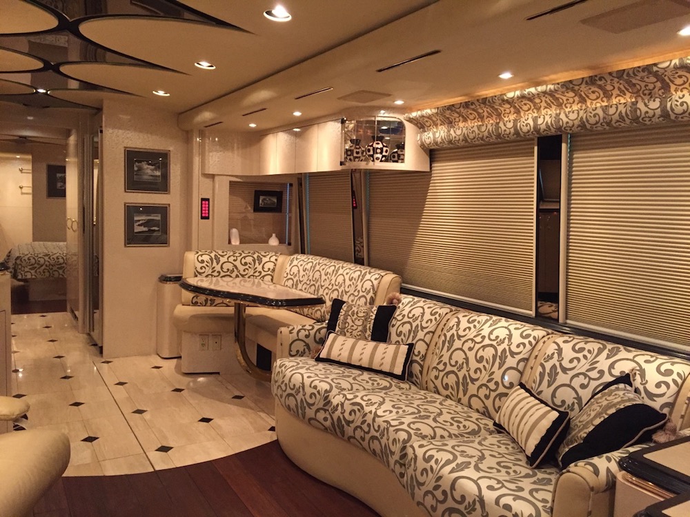 2006 Prevost Marathon H3-45 For Sale