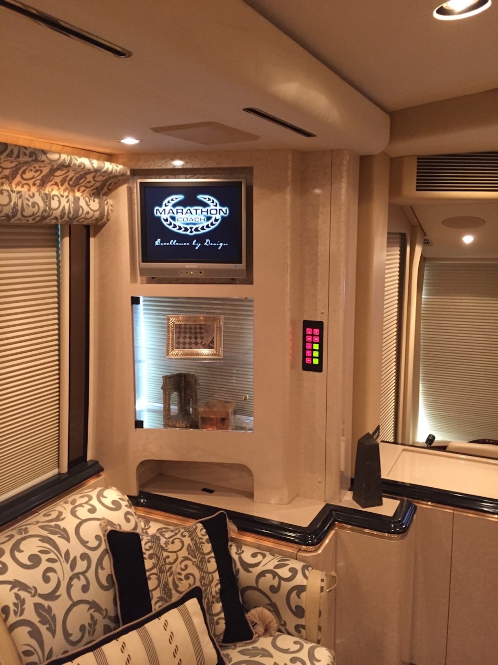 2006 Prevost Marathon H3-45 For Sale