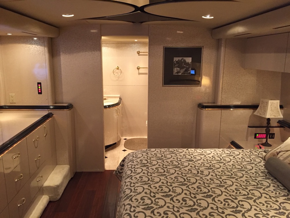 2006 Prevost Marathon H3-45 For Sale