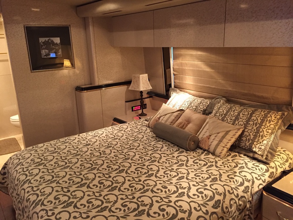 2006 Prevost Marathon H3-45 For Sale