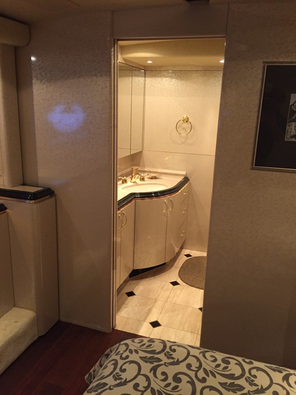 2006 Prevost Marathon H3-45 For Sale