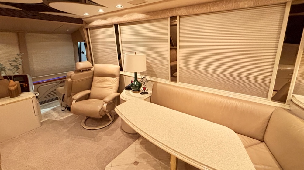 2006 Prevost Marathon XLII For Sale