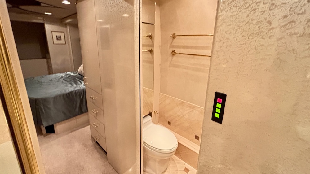 2006 Prevost Marathon XLII For Sale