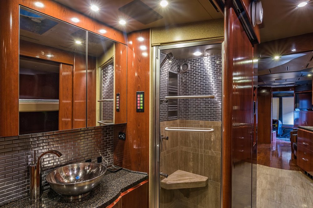 2006 Prevost Marathon XLII For Sale