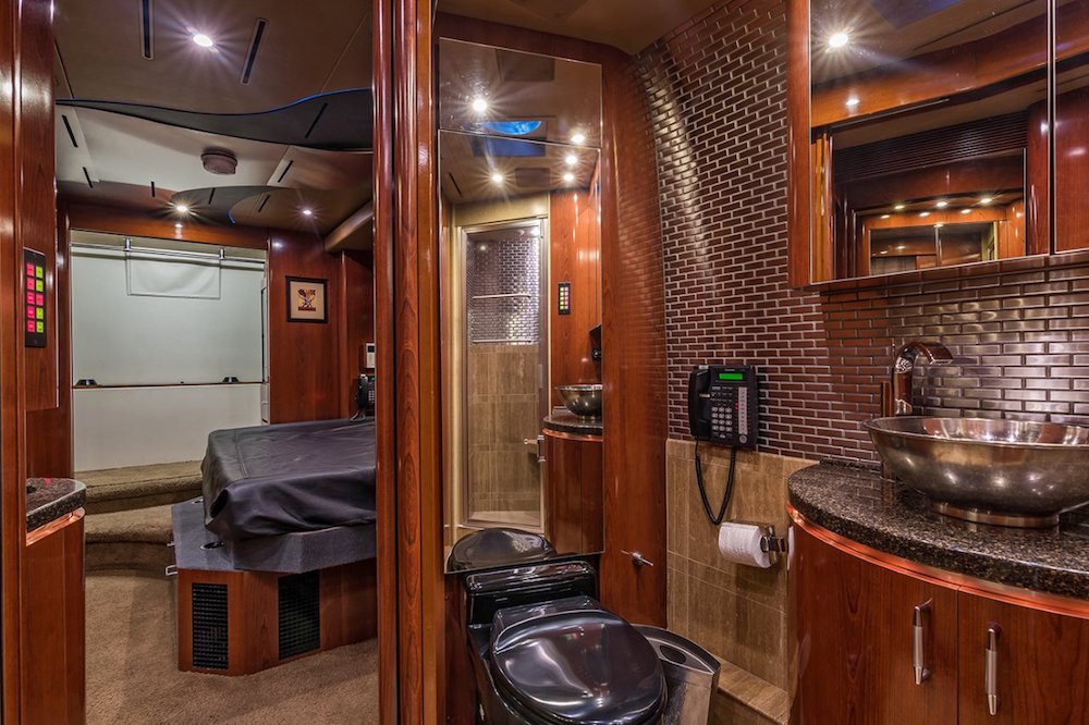 2006 Prevost Marathon XLII For Sale