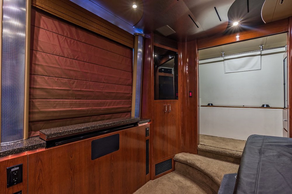 2006 Prevost Marathon XLII For Sale