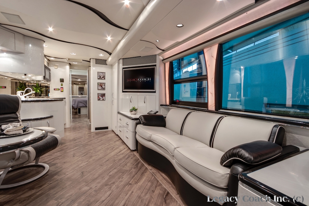 2006 Prevost Marathon XLII For Sale