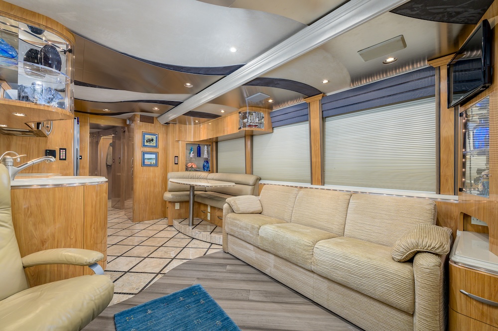 2006 Prevost  Marathon XLII  For Sale