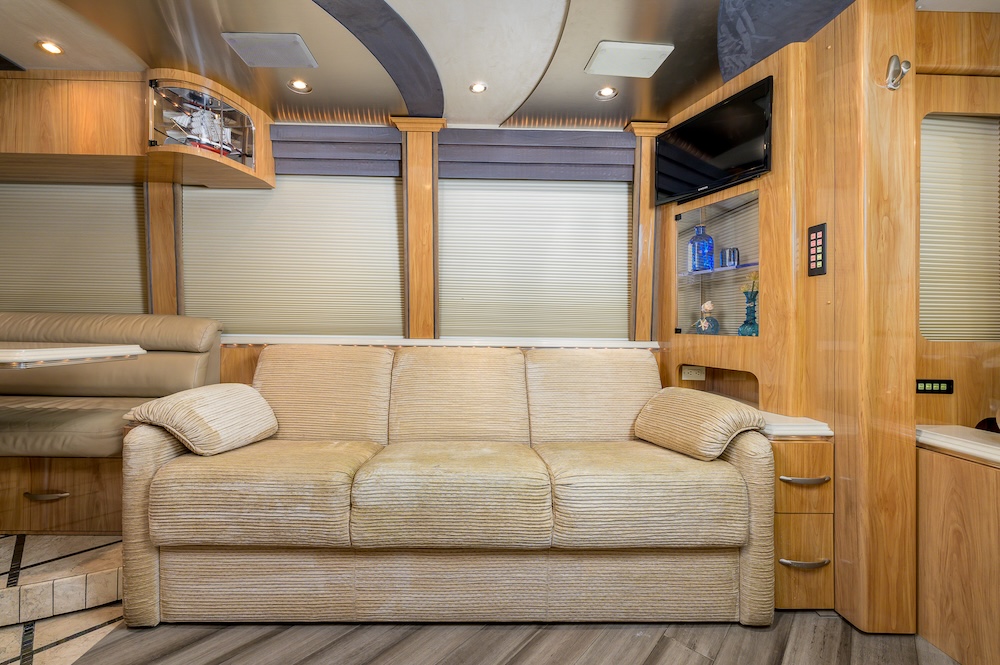 2006 Prevost  Marathon XLII  For Sale