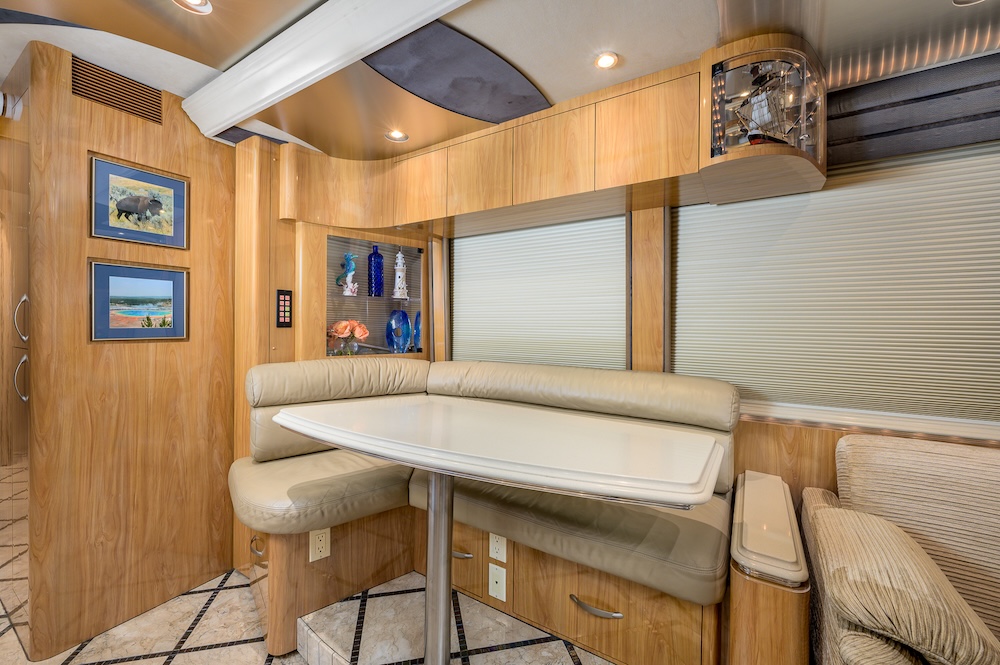 2006 Prevost  Marathon XLII  For Sale