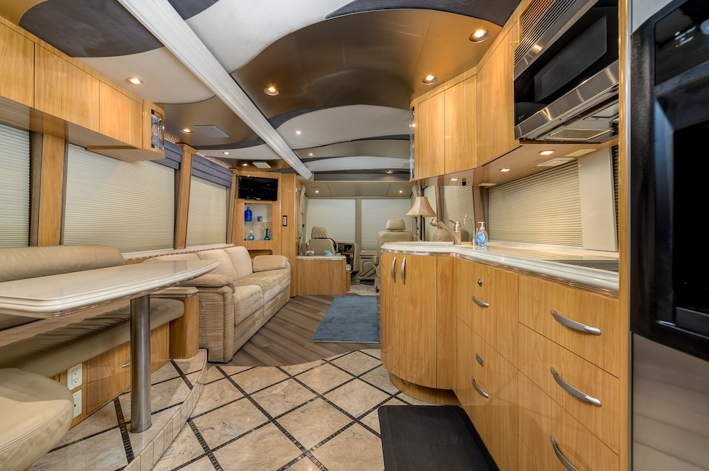 2006 Prevost  Marathon XLII  For Sale