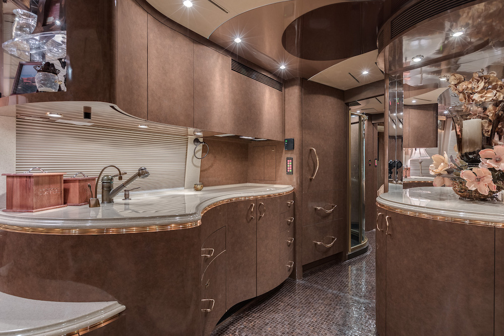 2006 Prevost Marathon XLII For Sale