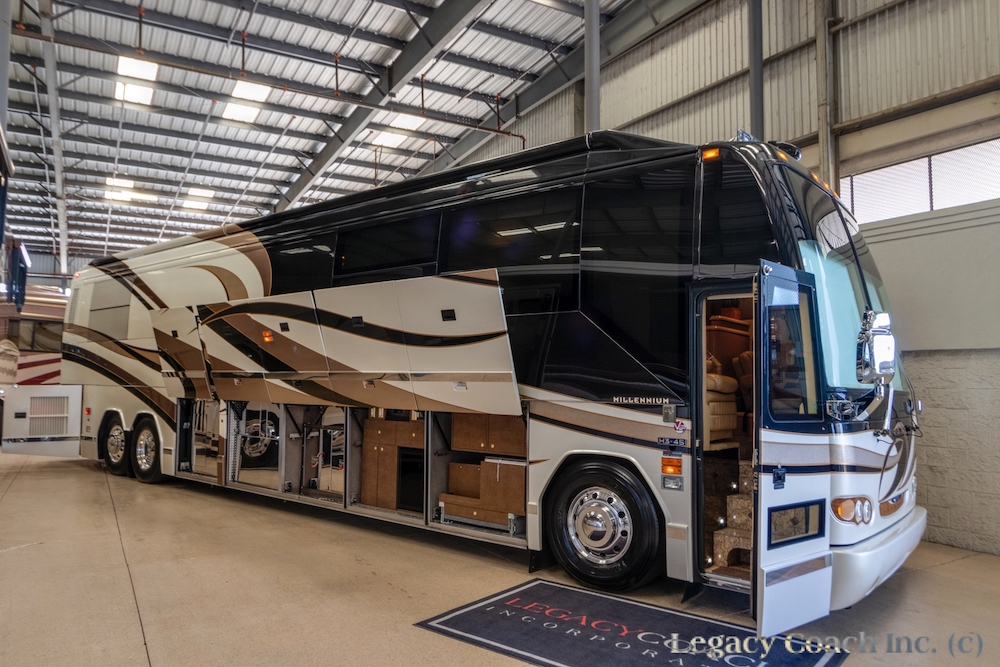 2006 Prevost Millennium H3-45 For Sale