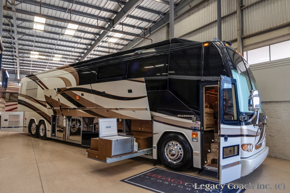 2006 Prevost Millennium H3-45 For Sale