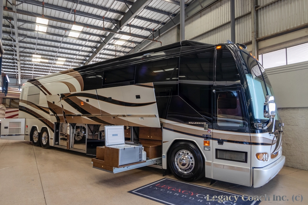 2006 Prevost Millennium H3-45 For Sale