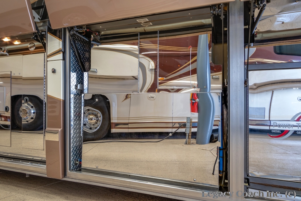 2006 Prevost Millennium H3-45 For Sale