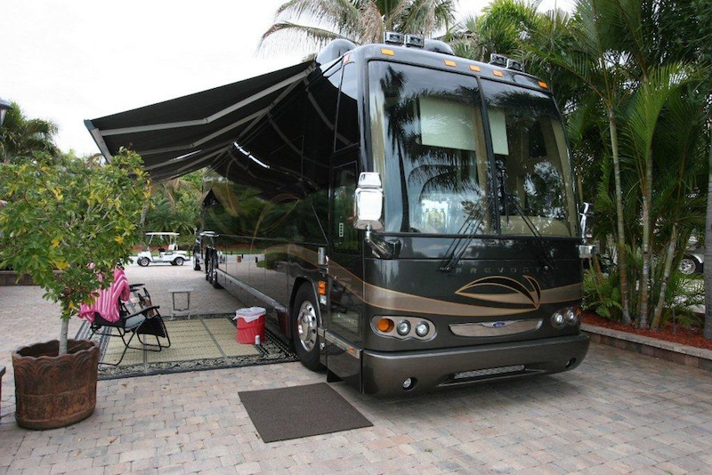 2006 Prevost Parliament H3-45 For Sale