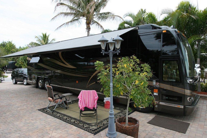 2006 Prevost Parliament H3-45 For Sale