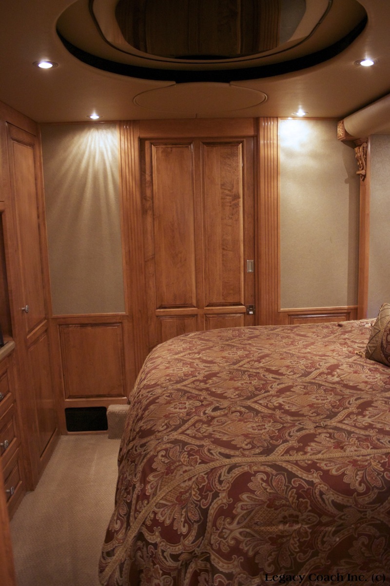 2006 Prevost Royale XLII For Sale