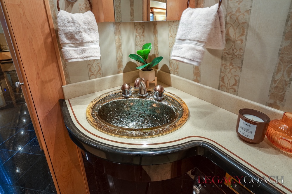 2006 Prevost Royale XLII For Sale