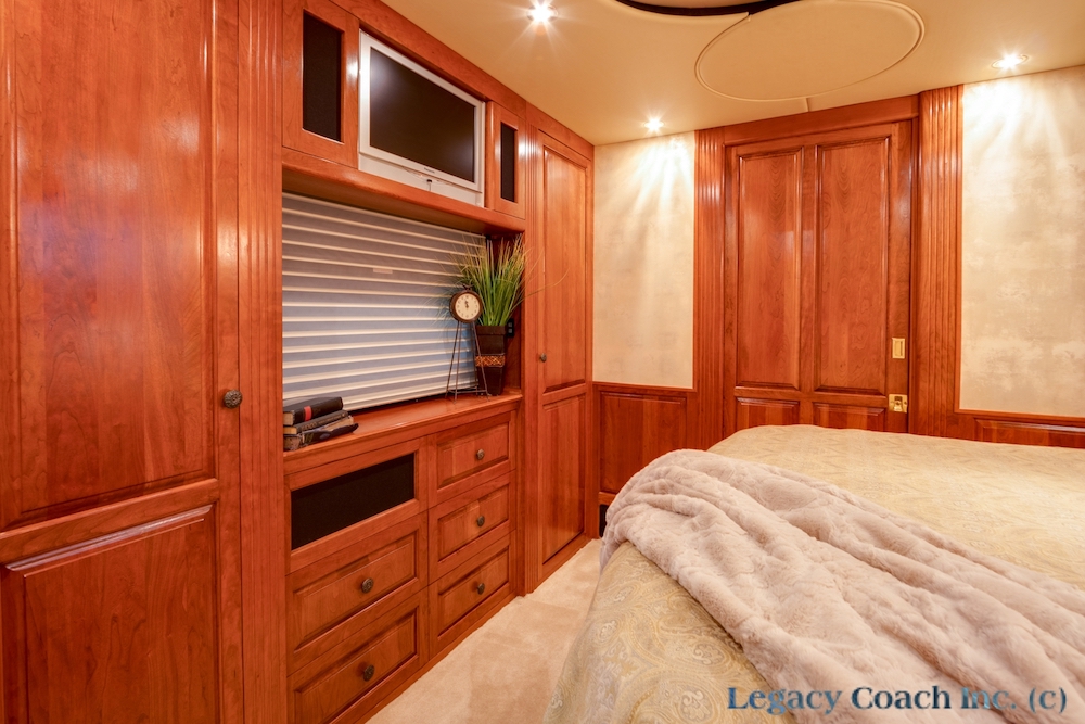 2006 Prevost Royale XLII For Sale