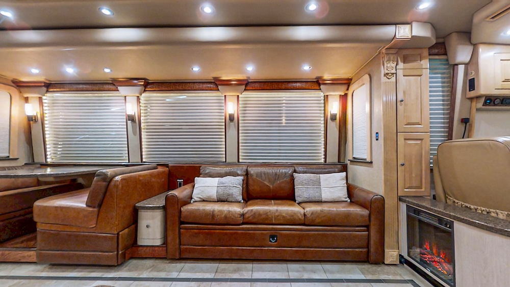 2006 Prevost Royale XLII For Sale