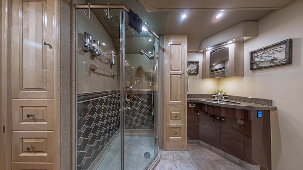 2006 Prevost Royale XLII For Sale