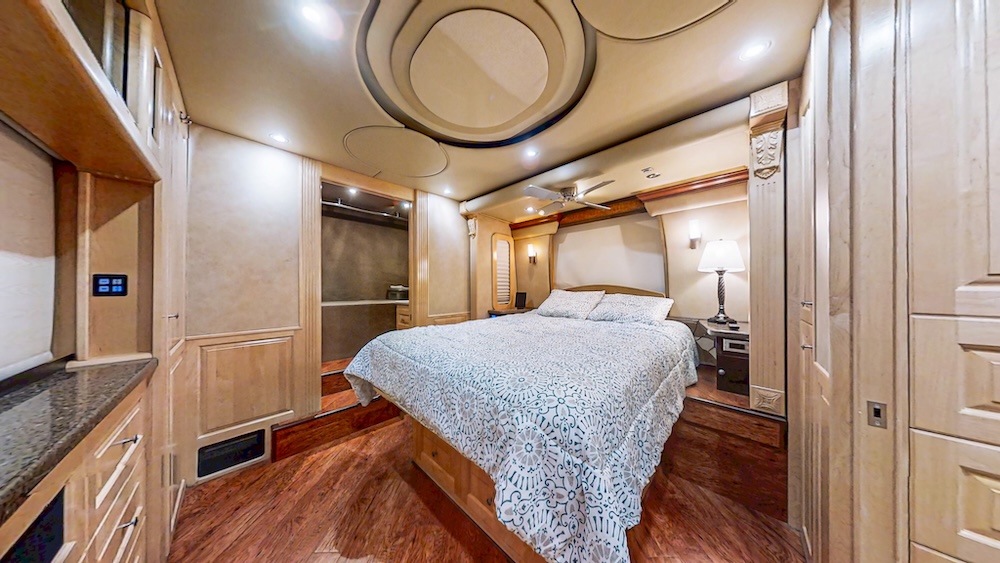 2006 Prevost Royale XLII For Sale