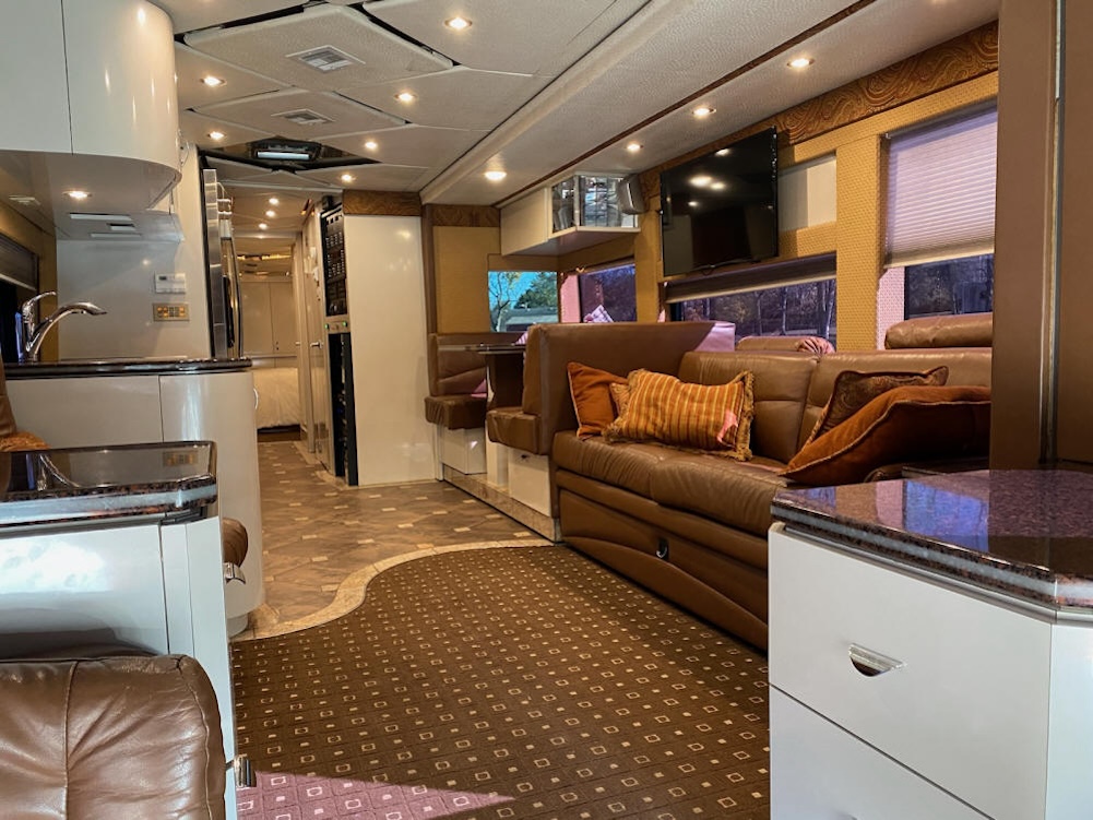 200 Prevost  H3-45 For Sale