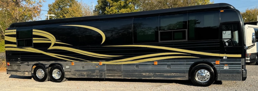 2006 Prevost XLII For Sale