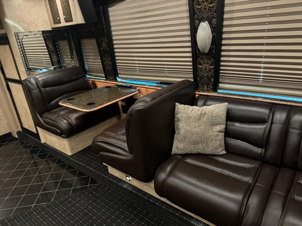 2006 Prevost XLII For Sale