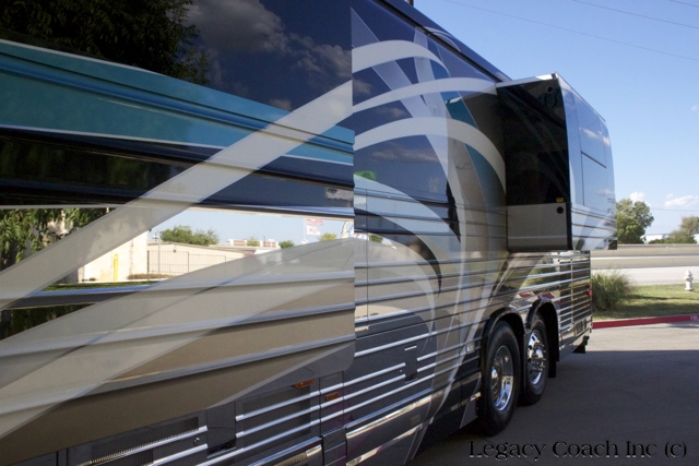 2007 Prevost Country Coach XLII