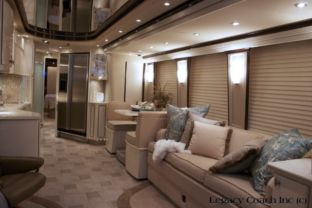 2007 Prevost Country Coach XLII