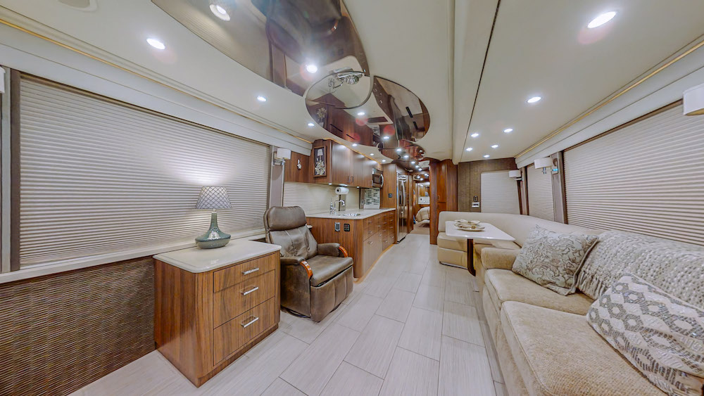 2007b Prevost Featherlite Amadas H3-45 For Sale