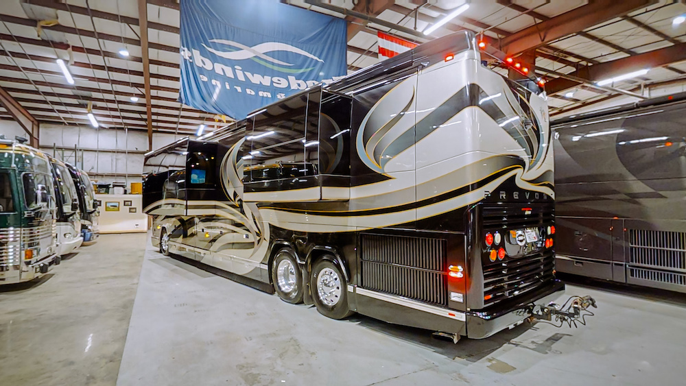 2007b Prevost Featherlite Amadas H3-45 For Sale