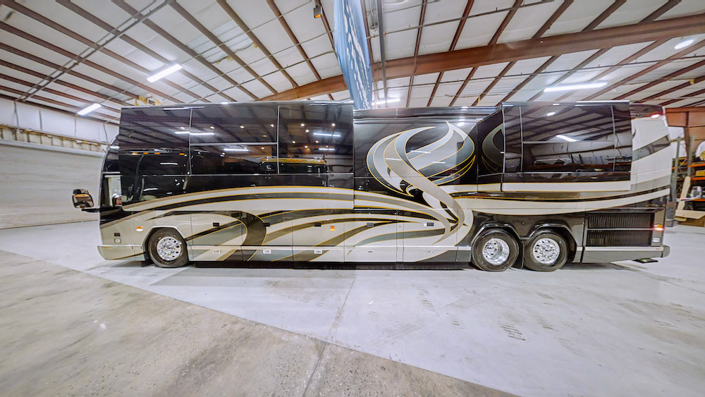 2007b Prevost Featherlite Amadas H3-45 For Sale