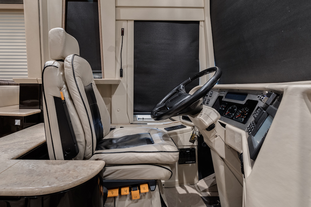 2007 Prevost Country Coach XLII For Sale