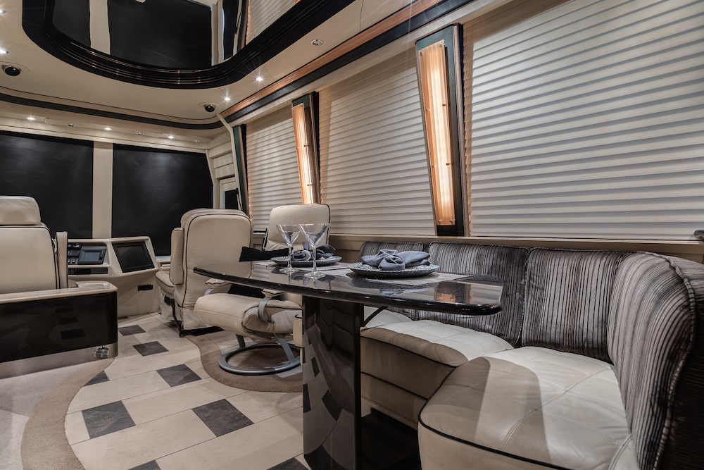 2007 Prevost Country Coach XLII For Sale