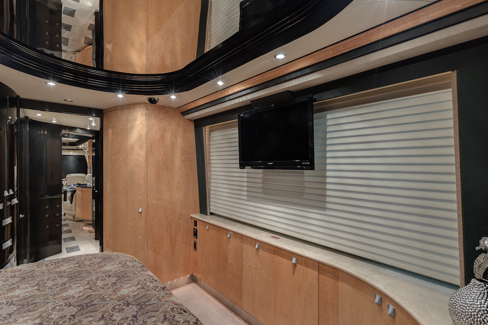 2007 Prevost Country Coach XLII For Sale