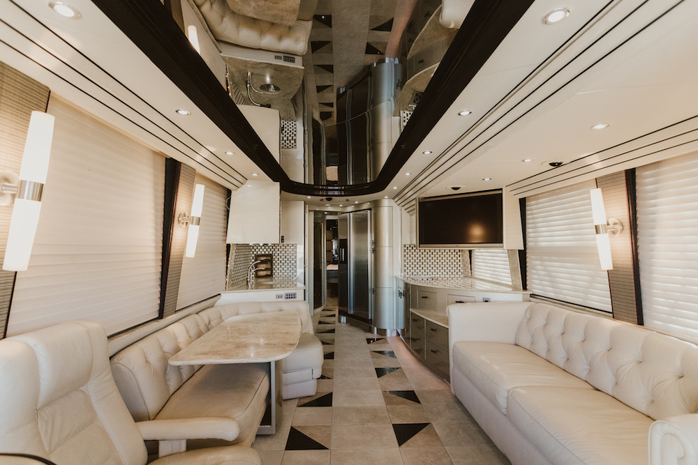 2007 Prevost Country Coach For Sale