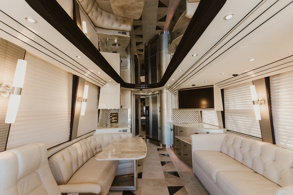 2007 Prevost Country Coach For Sale