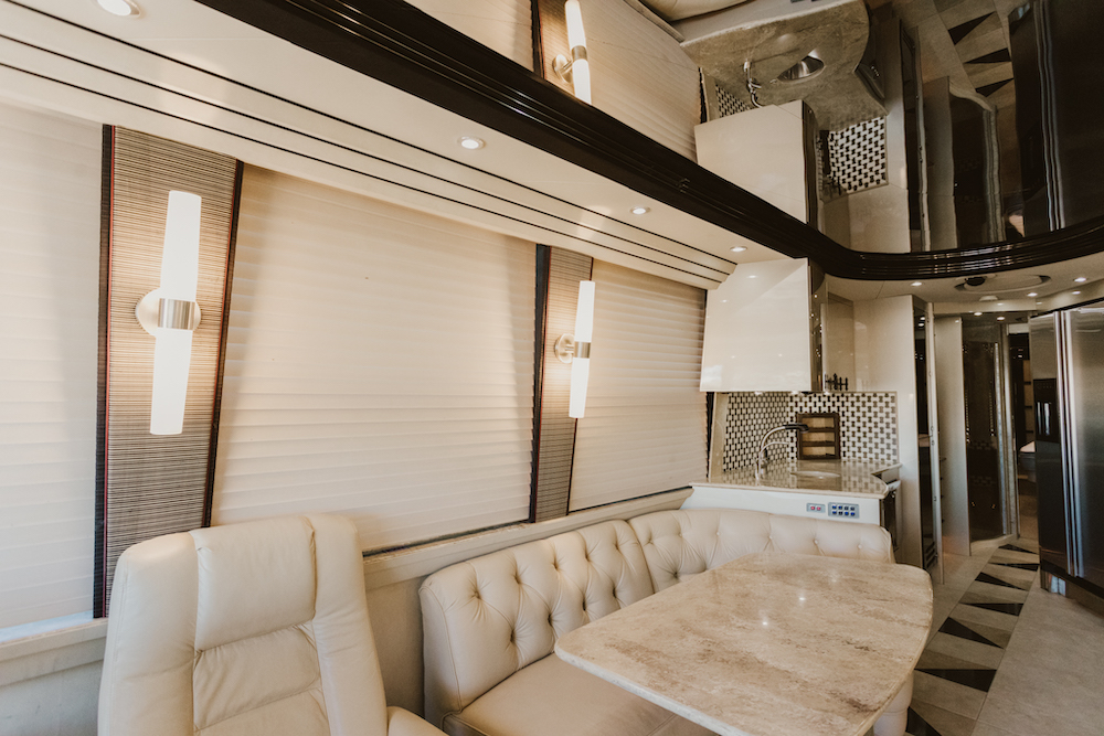 2007 Prevost Country Coach For Sale