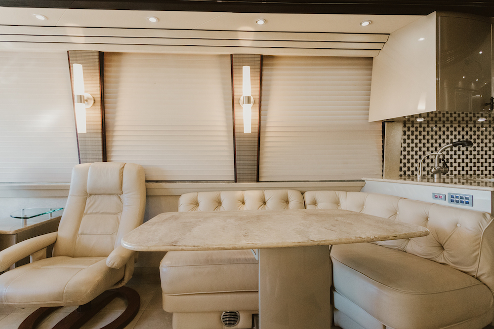 2007 Prevost Country Coach For Sale