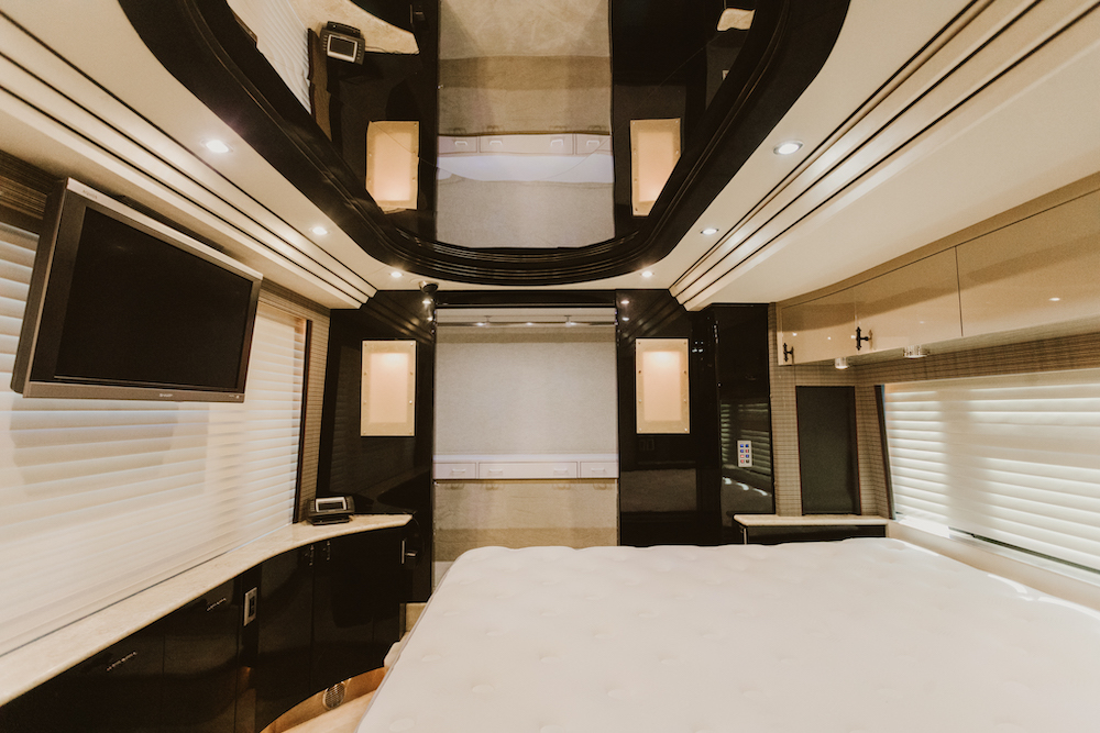 2007 Prevost Country Coach For Sale